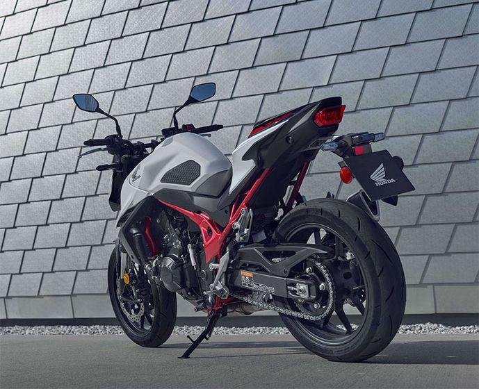 Photo 2: 2025 Honda CB750 Hornet Base