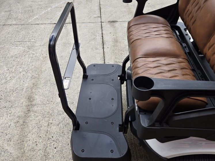 Photo 13: 2026 E-Z-GO Express 6 Express Explorer ELiTE Lithium